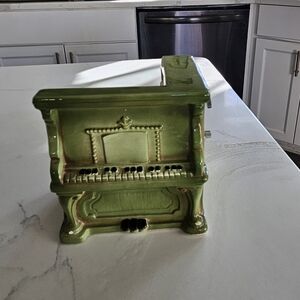 Relpo Avocado Green Musical Planter Mid Century Modern Unique